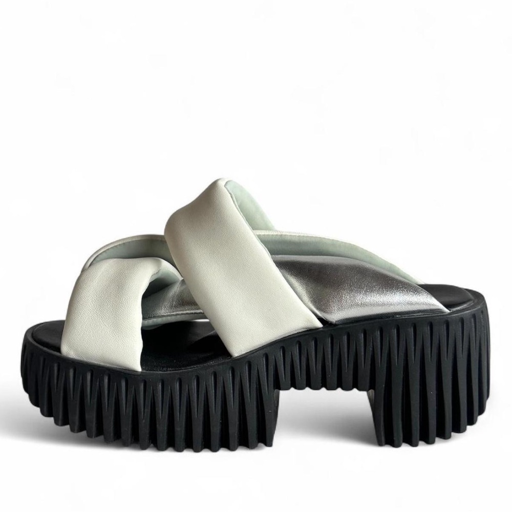 PLIA SEMO White Platform Sandal - Picture 3 of 6